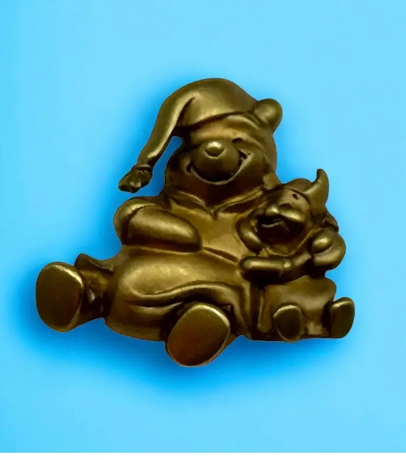 Disney Winnie the Pooh And Piglet Pin Brooch Gold Tone Nightcaps Napping