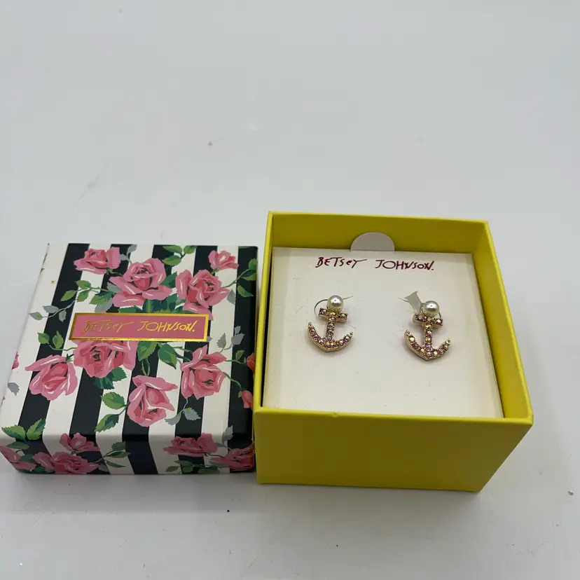 Betsey Johnson Gold Tone Cruise Control Anchor Stud Earrings Crystal Accents NIB