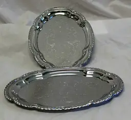 Shelton Ware Set of 2 Serving Trays