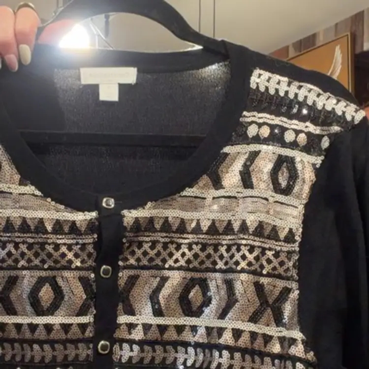 #101 - Rogue Vintage Fashion Item