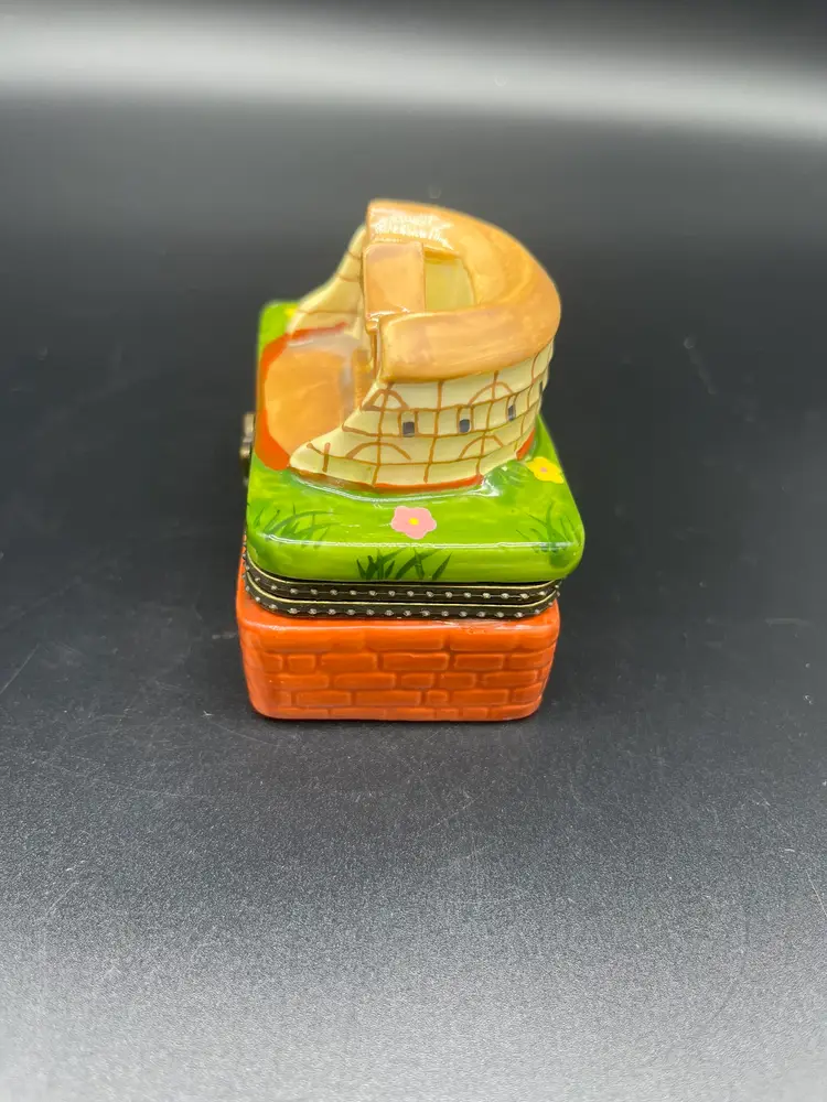 DN & EI Porcelain Trinket Box - Shakespeare Globe Theatre with Drama Masks