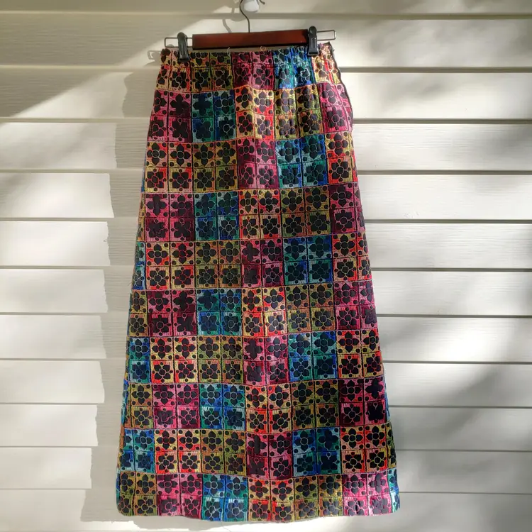 60s/70s Adelaar's Aristocrat Hand Sewn embroidered / Quilted Maxi Skirt in Vintage size 12