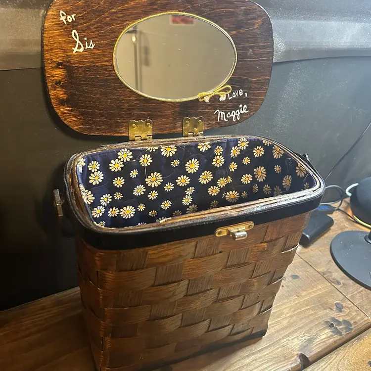 VTG Stamped Basketville Putney Vermont Tall Basket Daisy Themed With Mirror