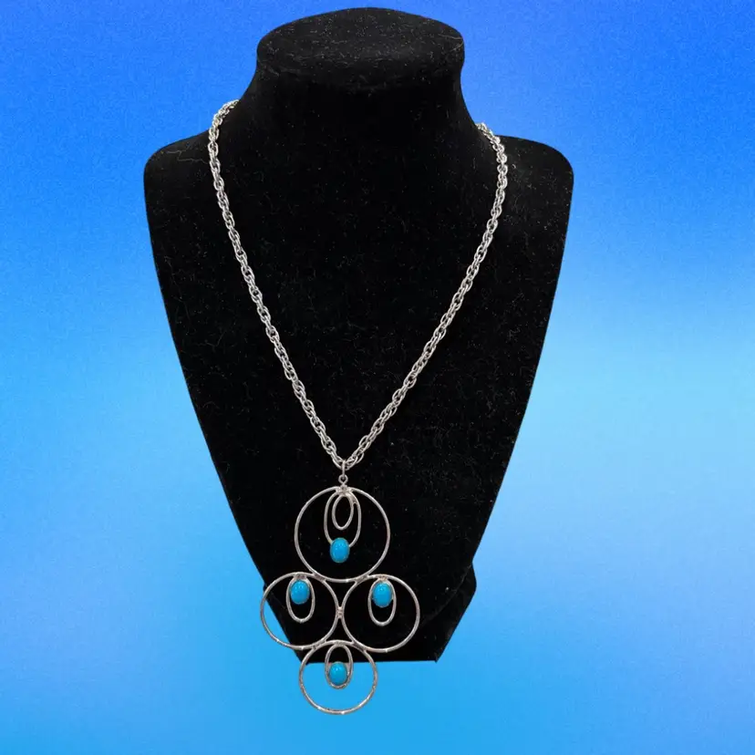 Vintage 1970s Style Silver-Tone Necklace with Turquoise Cabochon Pendant – 24”