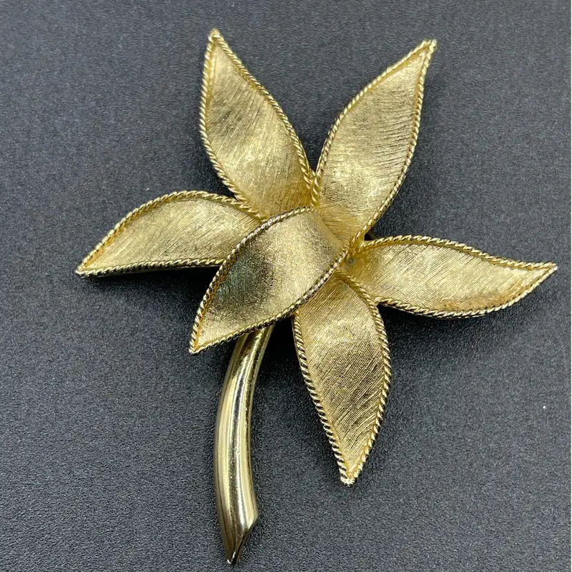 Vintage Emmons “Lily Fair” Flower Brooch