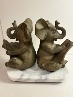 A Pair Of Reading Elephant Bookends Brown Home Decor Tabletop Decoration