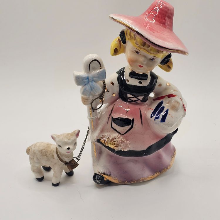 Little Bo Peep with lamb Porcelain Figurine world creations Grimco Japan