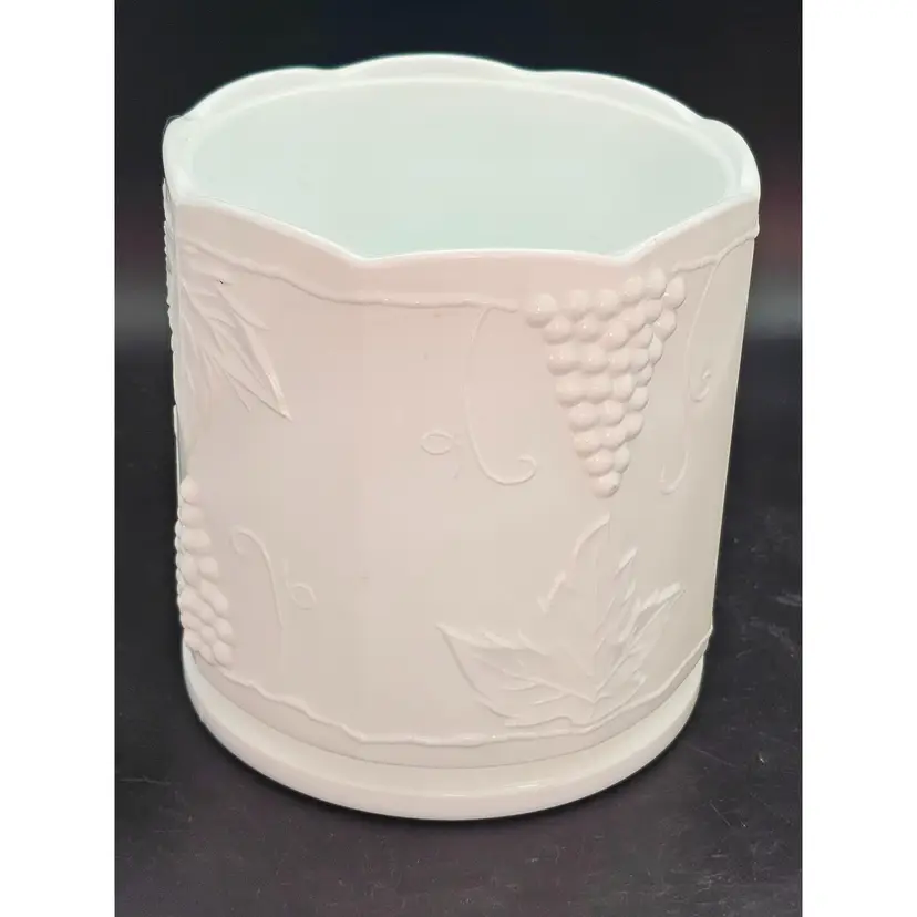 Vtg Indiana Glass Milk Glass Colony Harvest Grapes And Leaves Candy Canister