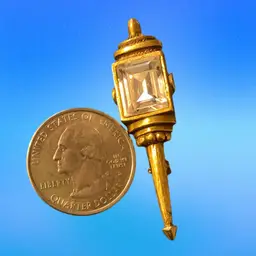 Goldette: Gold Tone Vintage Street Light Lamp Brooch With Large Crystal