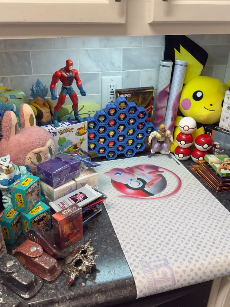 $2 Starts Toys & Collectibles