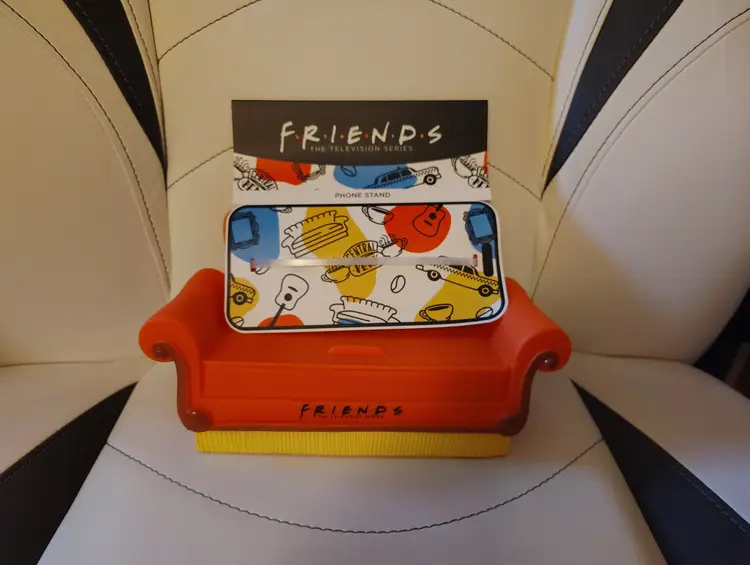 Friends Couch Phone stand