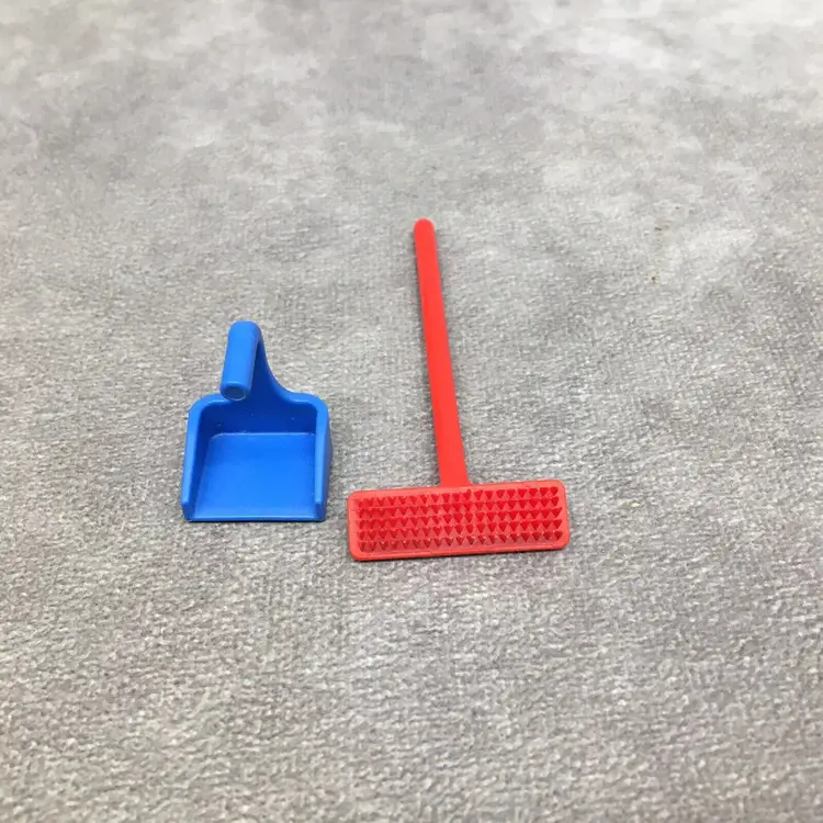 Playmobil Zoo Push Broom & Dustpan
