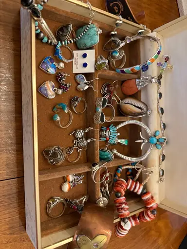 Hang Out With MacKenzie And Randi With Jewelry 