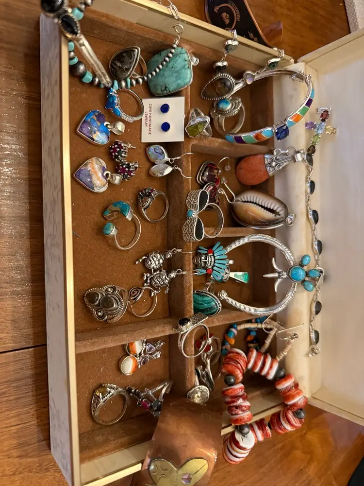 Hang Out With MacKenzie And Randi With Jewelry 