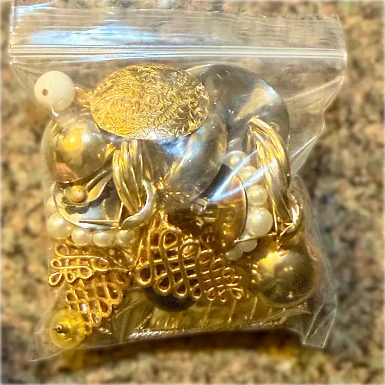 Lot #3 Mixed Bold Earrings, Craft/Wearable, Vintage/Contempo, Pierced/Clip