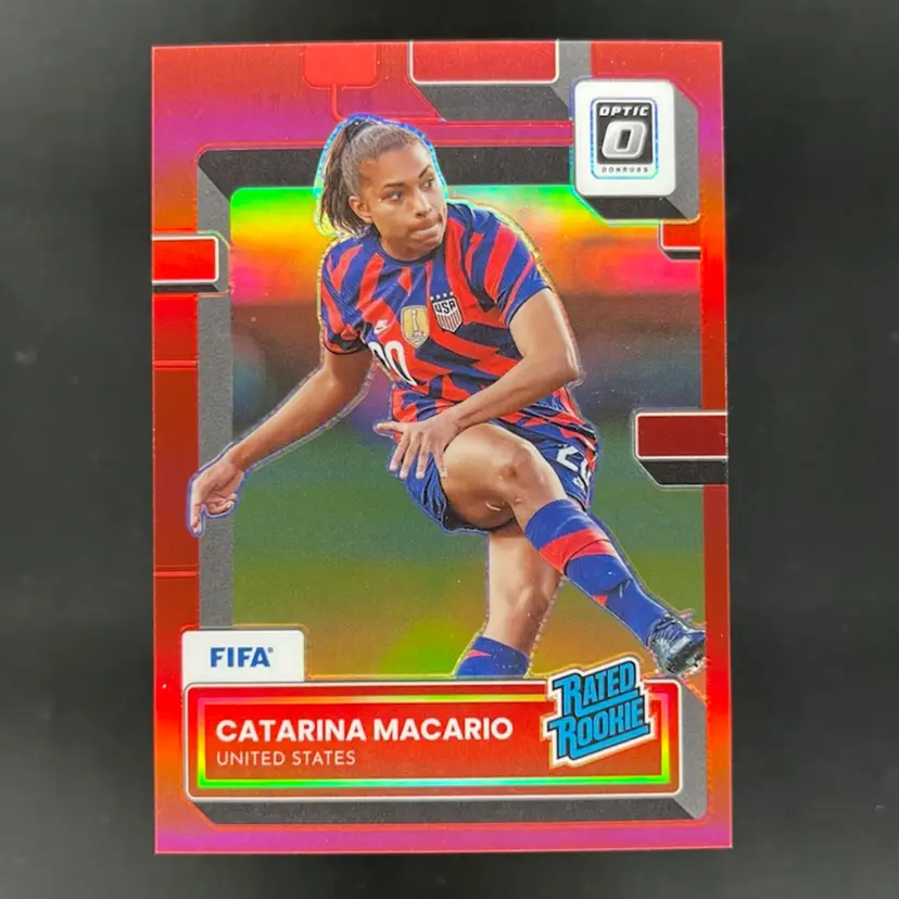 Catarina Macario 2022/23 Donruss Optic Red 96/165 USWNT Soccer Card