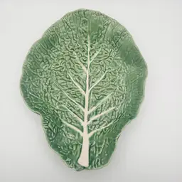 Bordallo Pinheiro Portugal Green Cabbage Leaf Large Serving Tray Dish