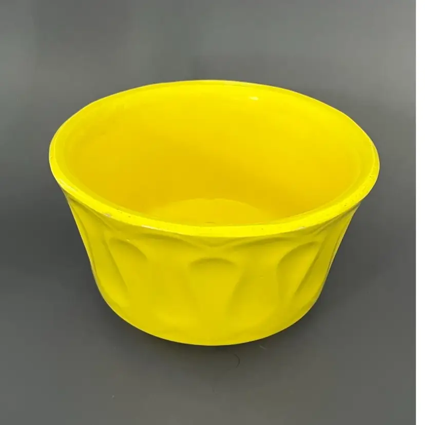 Vintage McCoy Floraline USA Yellow Loop Wave Planter #506.