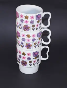 Vintage Set of 3 Stackable Mugs Cups Porcelain Japan Pink Purple Flowers Retro 6 oz