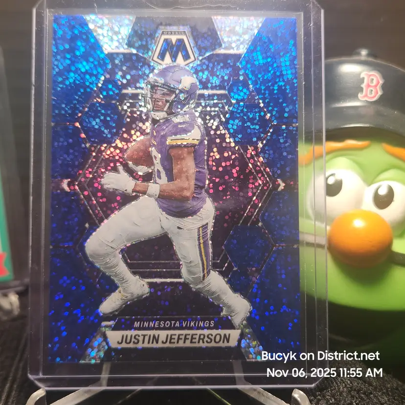 2023 Panini Mosaic Blue Sprakle - Justin Jefferson Minnesota Vikings 17/96
