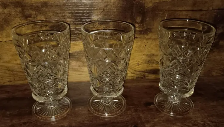 Vintage Hazel Atlas set of 3 Tea Glasses on Pedestals