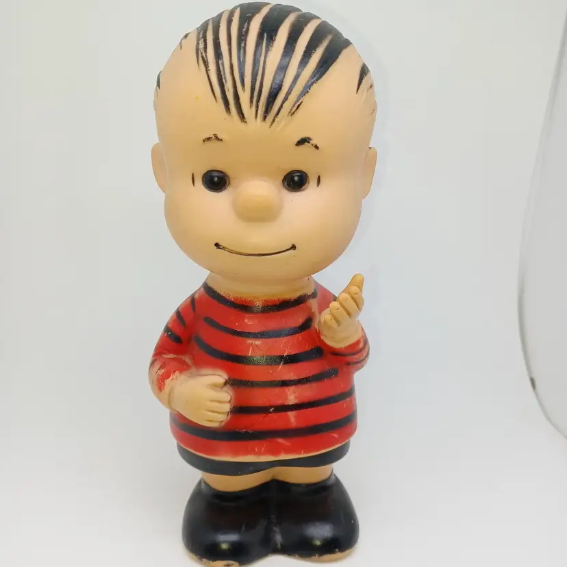 VNTG 1950's PEANUTS HEAVY VINYL LINUS FIGURE UNITED FEATURE SYNDICATE 9" Squeak