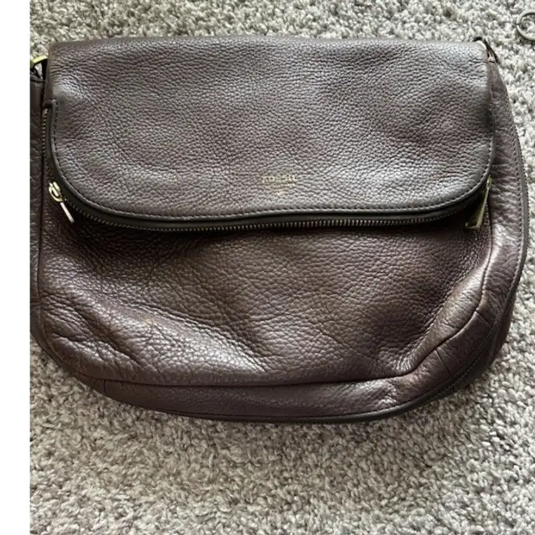 Fossil English Brown Leather Crossbody Handbag Purse Bag Flap Pockets