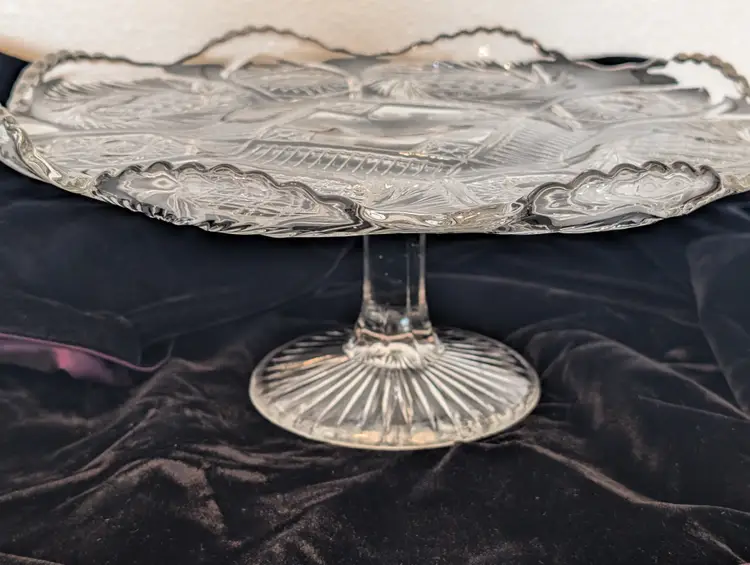 EAPG 1910 Mckee Glass Co 11.5 INCH "AZTEC SUNBURST" Footed Cake Plate