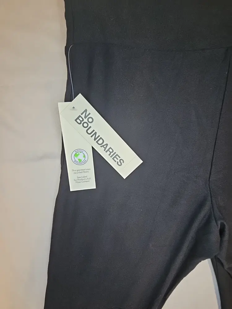 No Boundaries Lot of 8 Black Flared Leggings XS 0–2 Stretch Pull-On Pants NWT