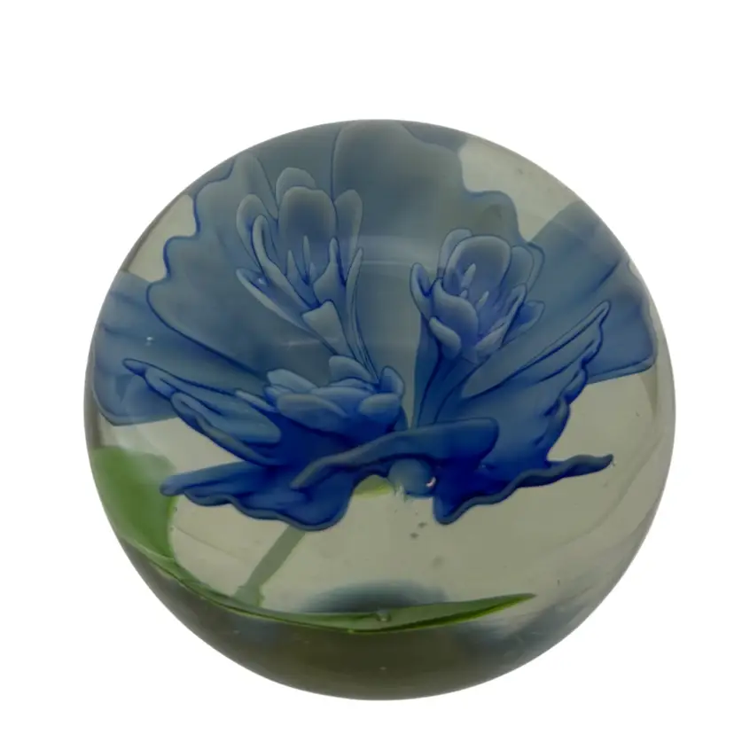 New Dynasty Heirloom Collection Glass Paperweight Blue Smiley Face Flowers•With Label
2.5” T x 2.25” W