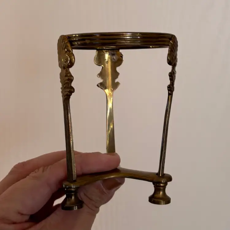 Vintage Small Brass Shell Detailed Footed Stand