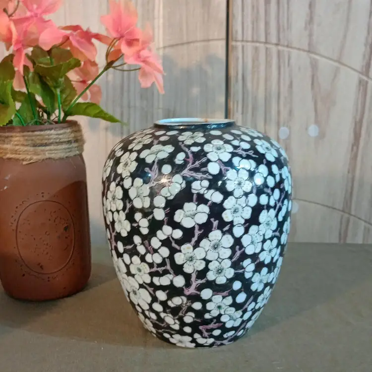 Ginger Jar/Vase w/o Lid