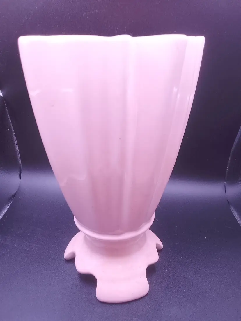 Brush USA #712 Fluted Vase Tripod Base Vintage Ceramic Pottery