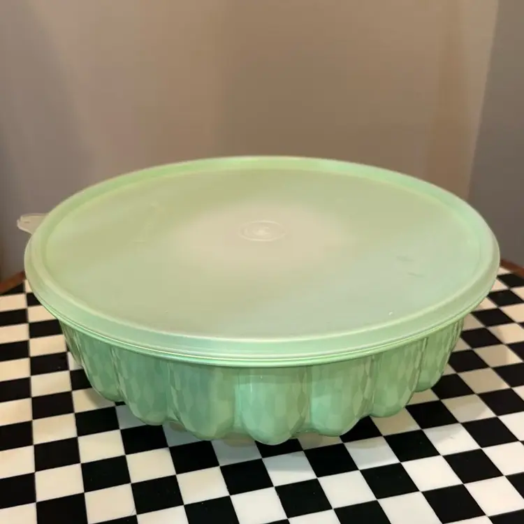 Mid-Century Tupperware Fluted Jell-O Mold