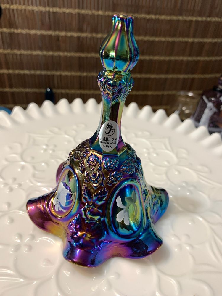Fenton Amethyst Lilac Carnival Bell