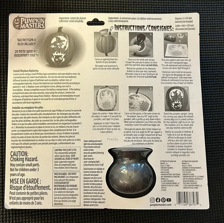 Pumpkin Masters Wicked Cauldron Complete Carving & Lightning Kit NWT