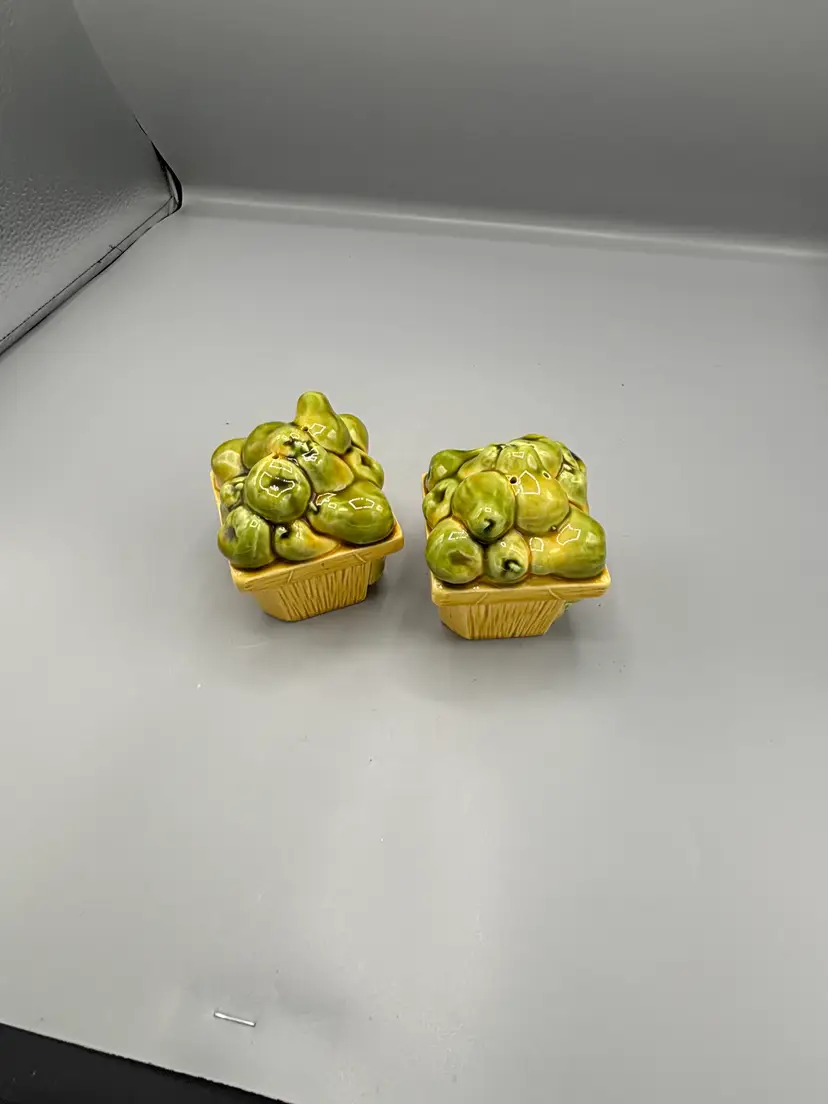 Enesco square green fruit basket