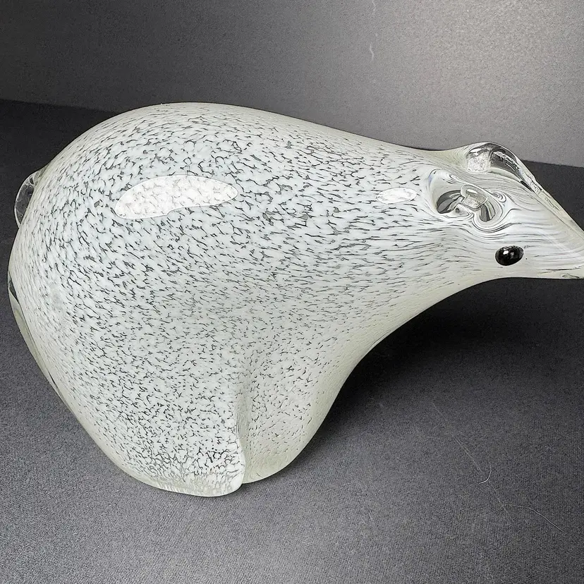 Blown white swirl polar bear paperweight
