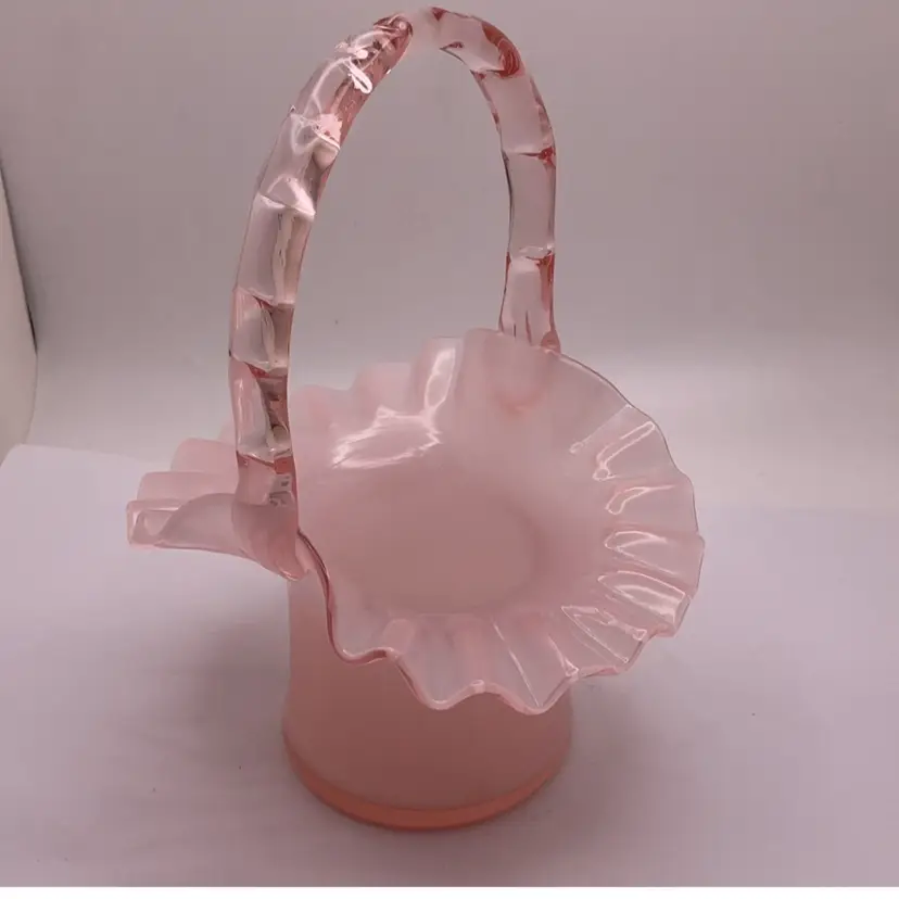 POW3 VTG Fenton Pink Glass Crest Ruffled Basket with Bamboo Glass Handle 6.5"
