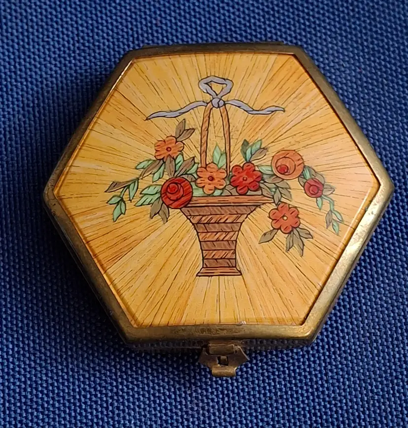599 Vintage Houbigant Paris Compact – Hexagon Floral Basket Design
