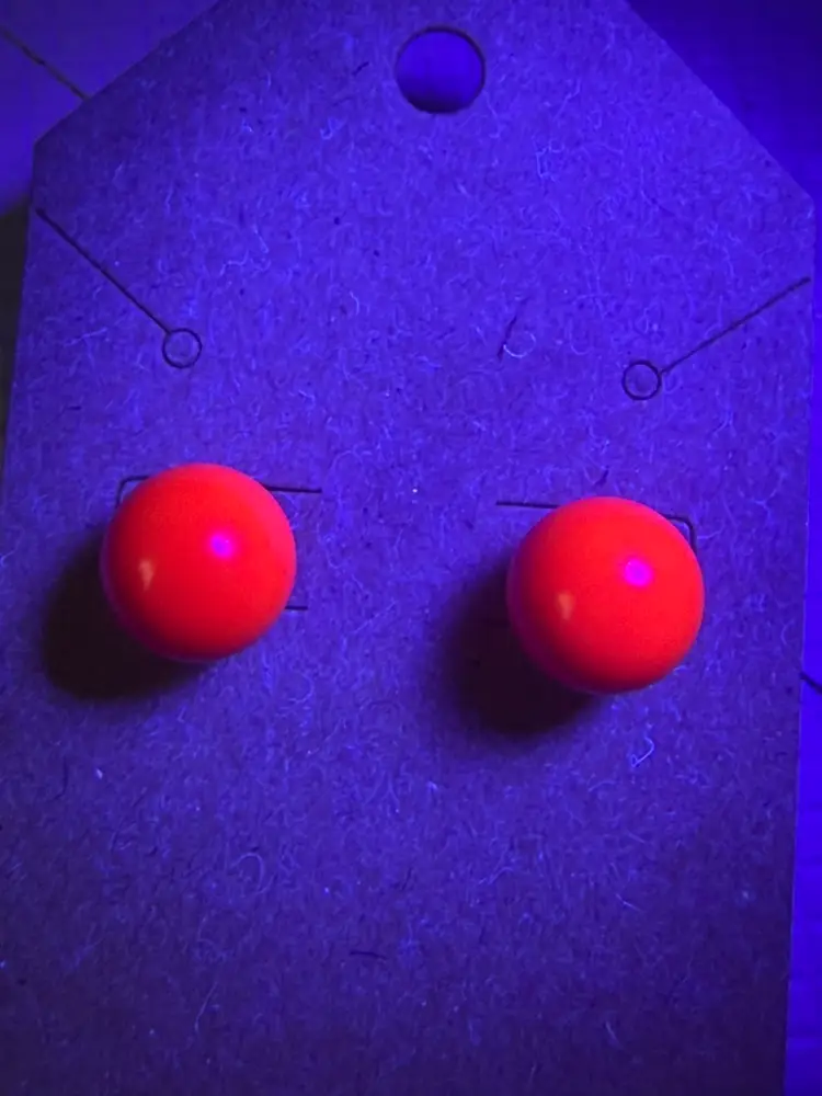 Earring That Turn Orange