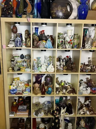 🍹Sip & Shop The Shelves Till Midnite! ⏰ 