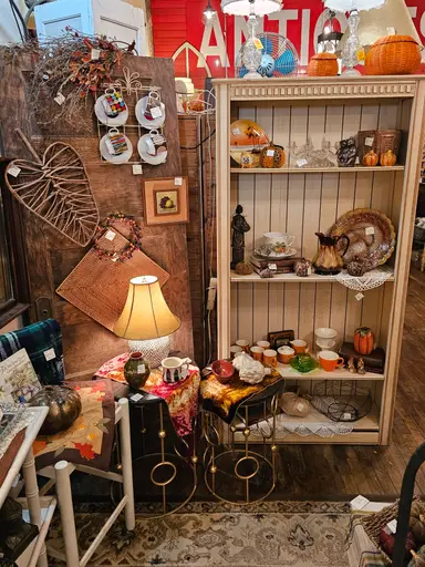 Shop My Antique Booth! Sale on Location 