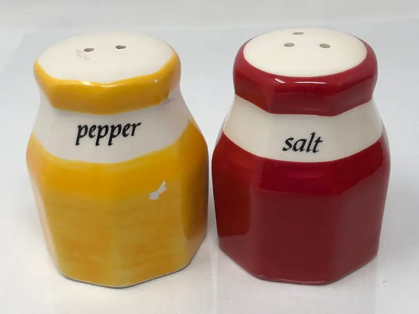Ketchup and Mustard Salt and Pepper Set