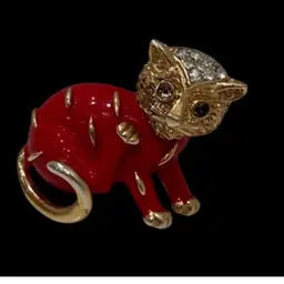 Crown Trifari Red And Gold Cat Brooch - READ