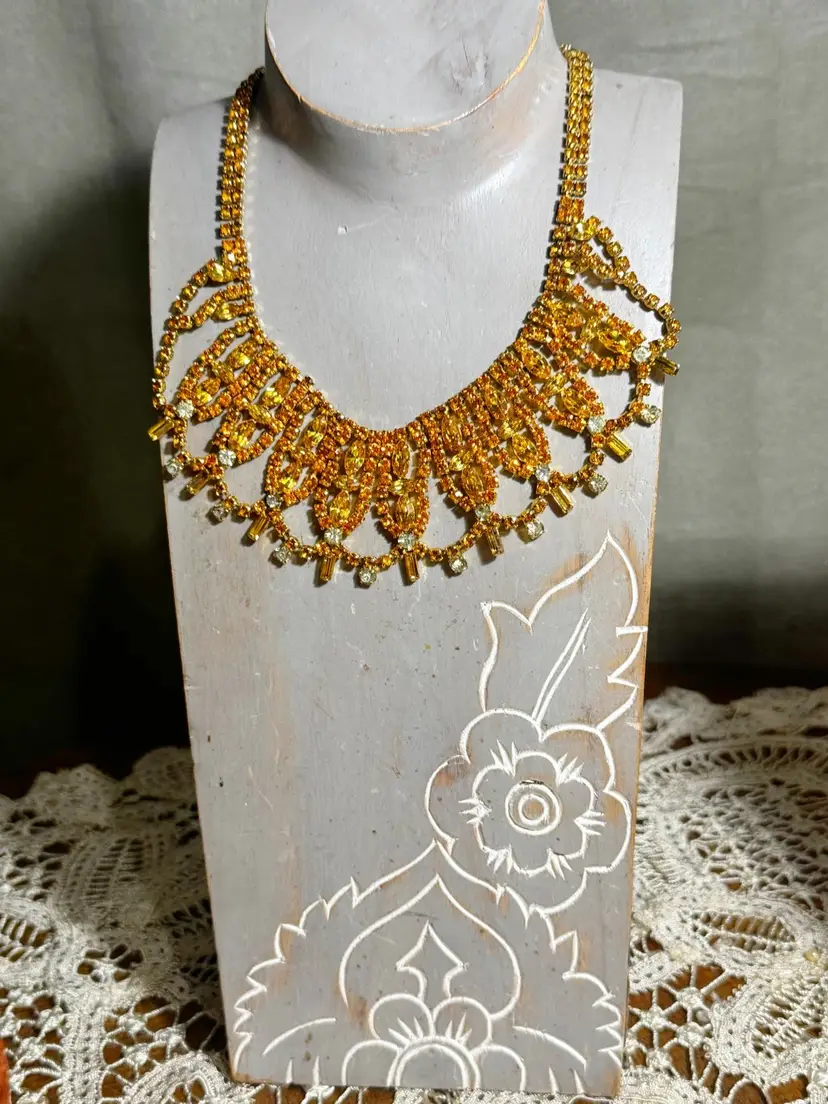Vintage Rhinestone Necklace 15”