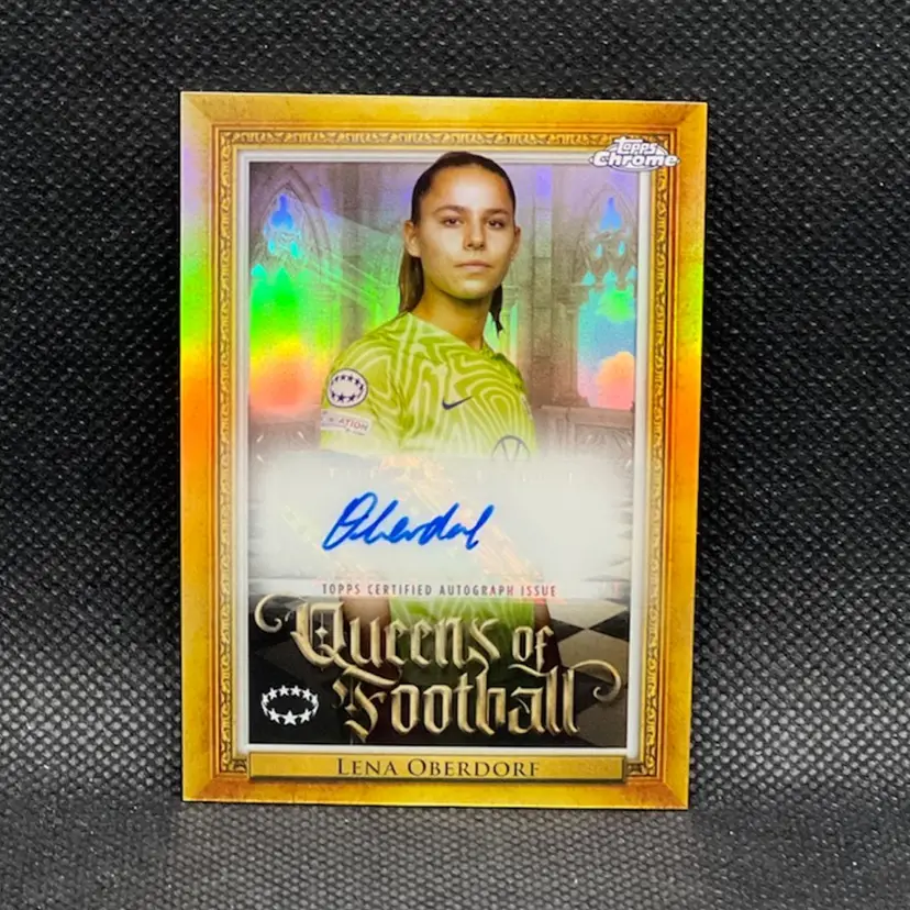 Lena Oberdorf 2022/23 Topps Chrome Women Queens Of Football Autograph Soccer Card