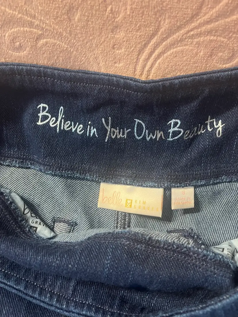 NWOT QVC Original Denim Stretchy Shorts - Size 8