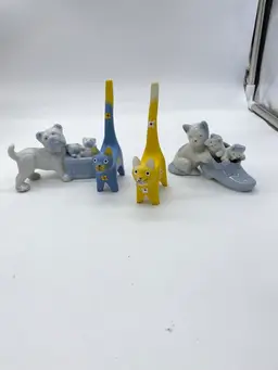 Cats And Dogs Mix Lotus