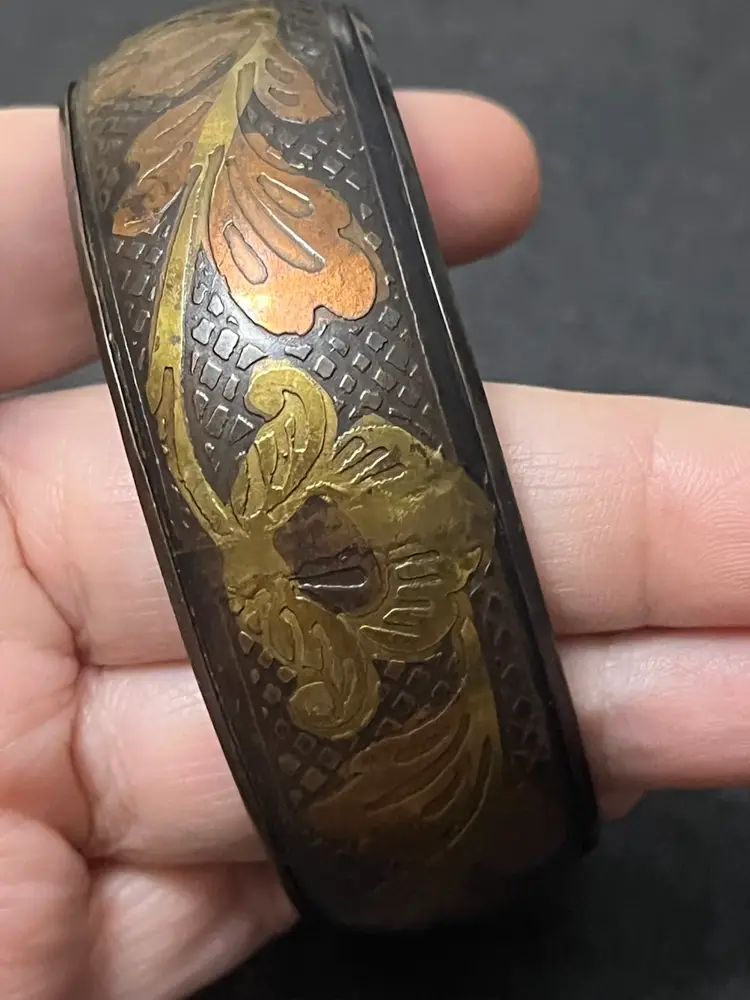 Vintage Floral Metal Inlay Bangle Bracelet